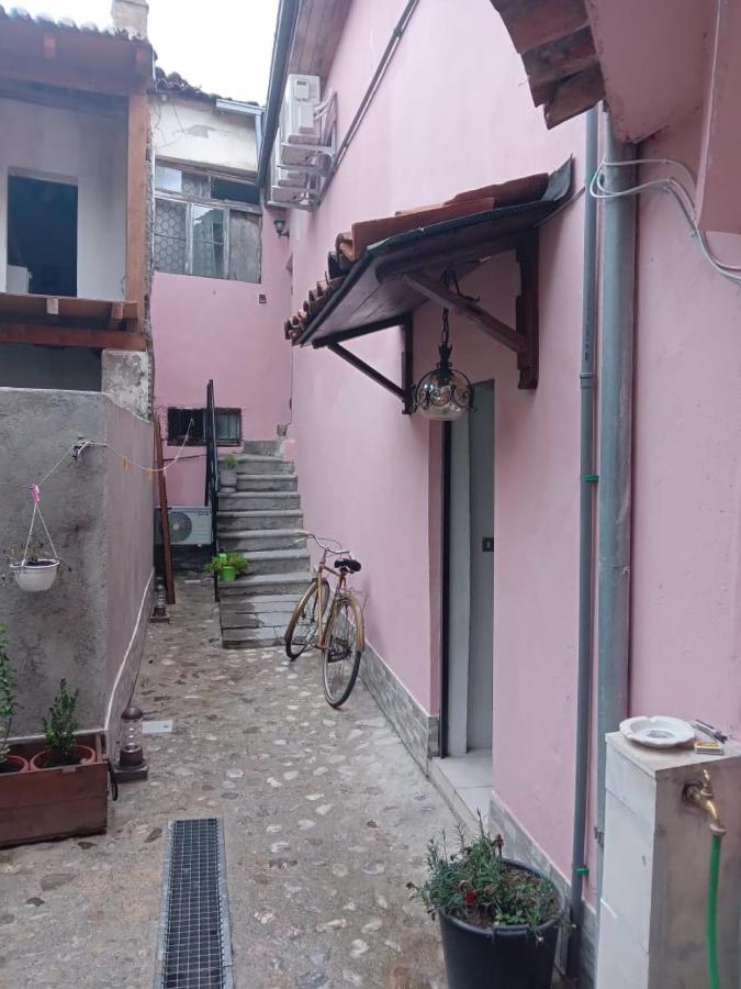 Rooms For Rent Shkodër Eksteriør billede